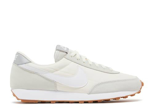 NIKE WMNS DAYBREAK 'WHITE GUM'-UNDER RETAIL STEAL